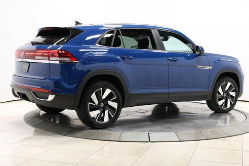 2025 Volkswagen Atlas Cross Sport 2.0T SE w/Technology 4MOTION