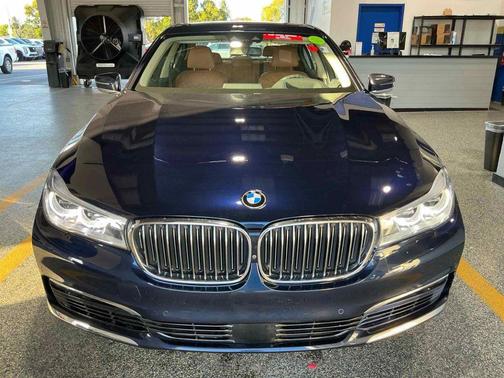 2016 BMW 750 i xDrive