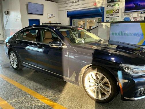 2016 BMW 750 i xDrive