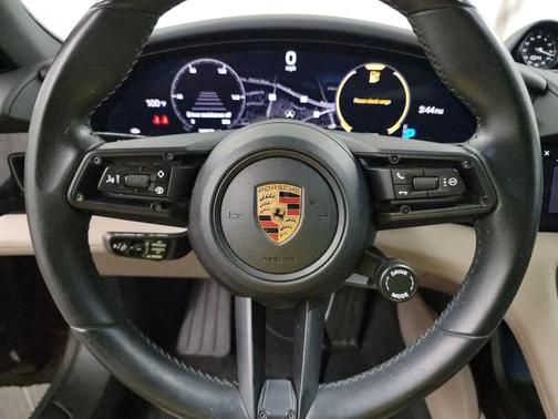 2022 Porsche Taycan 4