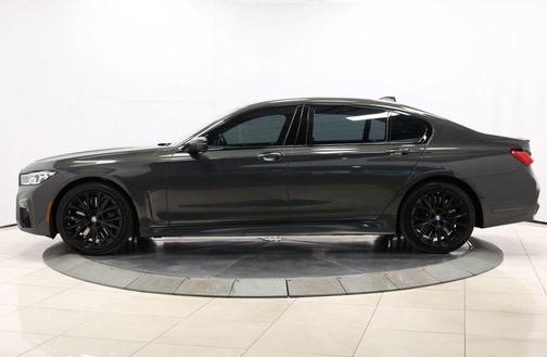 2022 BMW M760 xDrive