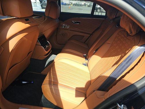 2022 Bentley Flying Spur V8