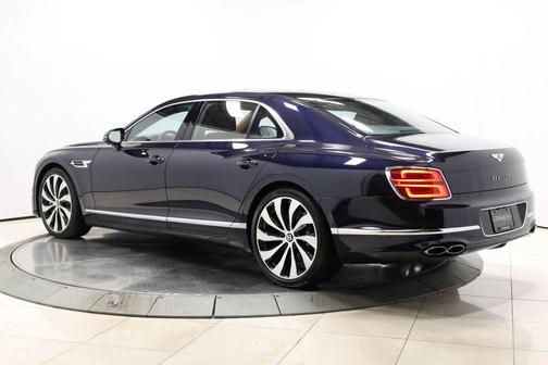 Dark Sapphire 2022 Bentley Flying Spur V8