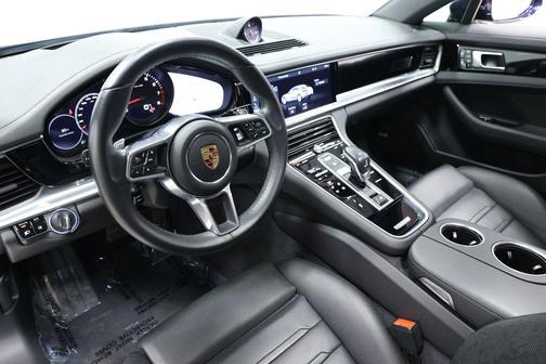 Gentian Blue Metallic 2020 Porsche Panamera 4