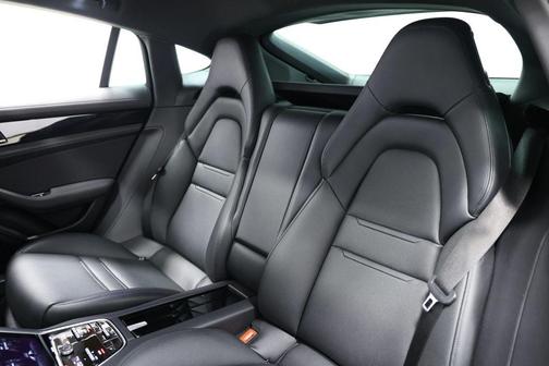 Gentian Blue Metallic 2020 Porsche Panamera 4