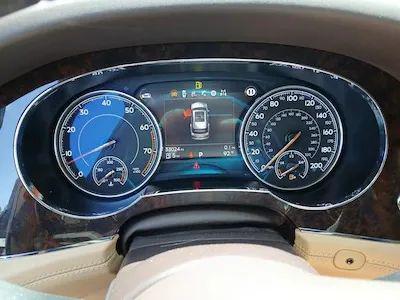 Black 2018 Bentley Bentayga W12 Signature