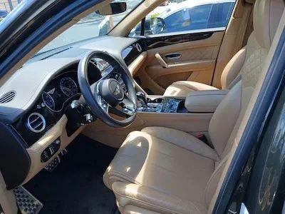 Black 2018 Bentley Bentayga W12 Signature