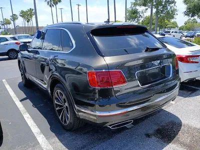 Black 2018 Bentley Bentayga W12 Signature