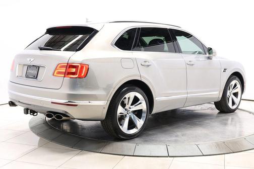 Extreme Silver 2018 Bentley Bentayga Onyx Edition