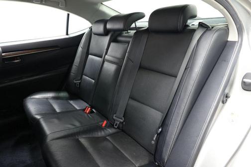 Atomic Silver 2015 Lexus ES 350 Base