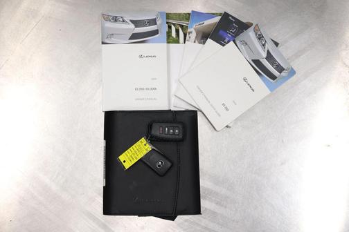 Atomic Silver 2015 Lexus ES 350 Base