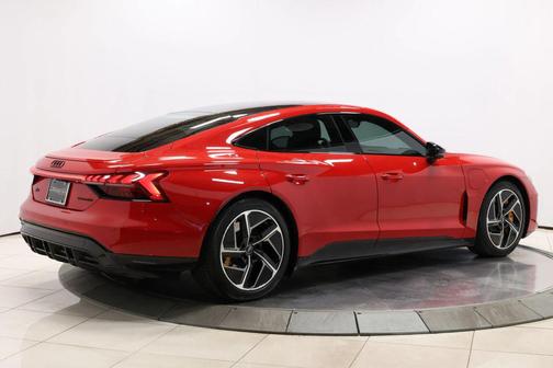 2023 Audi RS e-tron GT quattro