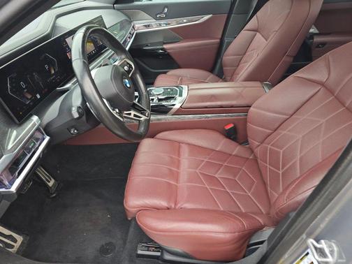 Oxide Grey Metallic 2023 BMW 740 i