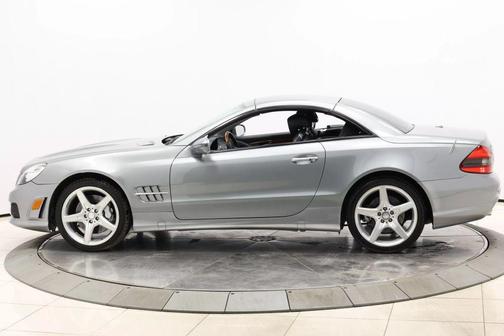 2011 Mercedes-Benz SL-Class SL 550 Roadster 2D