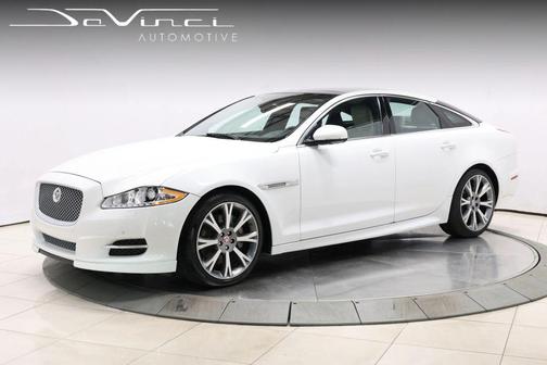 2015 Jaguar XJ Base