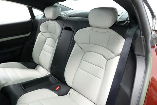 2022 Porsche Taycan Sedan 4D