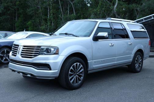 2017 Lincoln Navigator Select