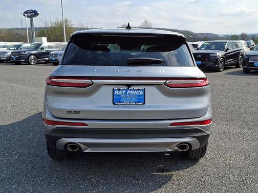 Silver Radiance Metallic Clearcoat 2024 Lincoln Corsair Premiere