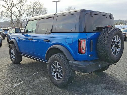 Velocity Blue Metallic 2025 Ford Bronco Badlands