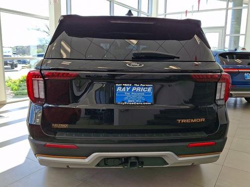 AGATE BLACK METALLIC 2026 Ford Explorer TREMOR