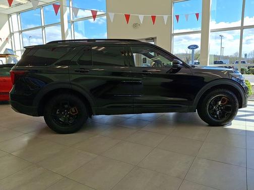 AGATE BLACK METALLIC 2026 Ford Explorer TREMOR