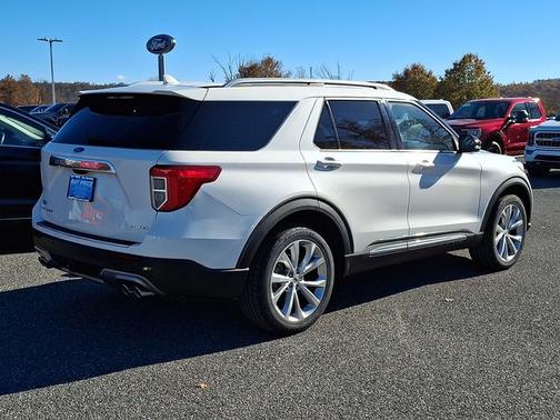 STAR WHITE MET TRI-COAT 2022 Ford Explorer PLATINUM