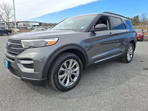 Carbonized Gray Metallic 2023 Ford Explorer XLT