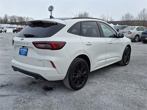 2023 Ford Escape ST-LINE ELITE