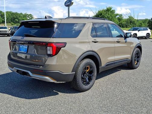 Marsh Gray 2026 Ford Explorer Tremor