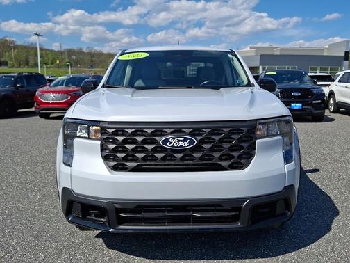 SPACE WHITE METALLIC 2025 Ford Maverick XLT
