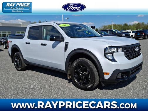 Space White Metallic 2025 Ford Maverick XLT