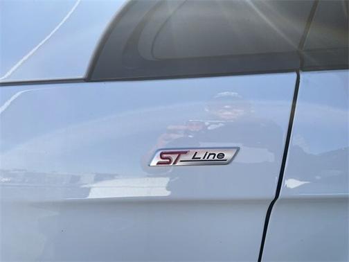 2022 Ford Edge ST LINE