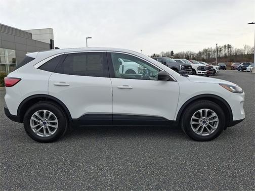 OXFORD WHITE 2022 Ford Escape SE
