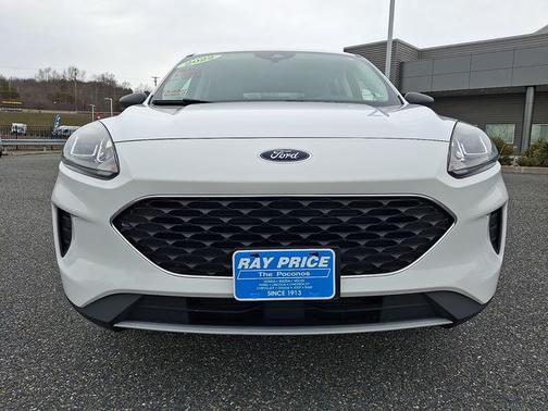 OXFORD WHITE 2022 Ford Escape SE