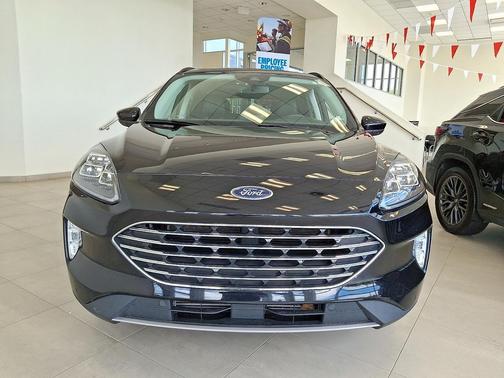 Agate Black Metallic 2022 Ford Escape Titanium