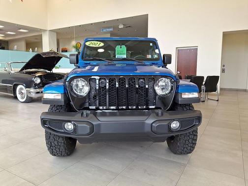 Hydro Blue Pearlcoat 2021 Jeep Gladiator Willys 4x4