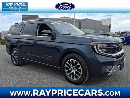 2025 Ford Expedition PLATINUM