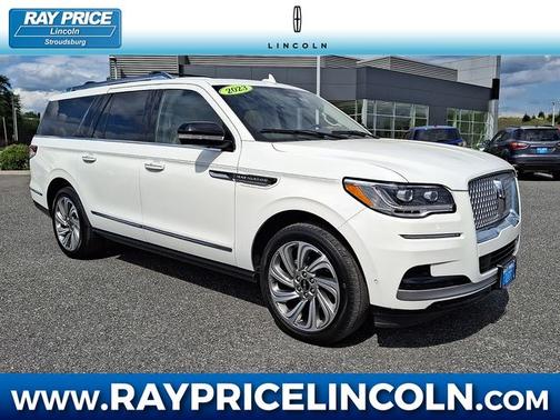 PRISTINE WHITE METALLIC 3C 2023 Lincoln Navigator L RESERVE
