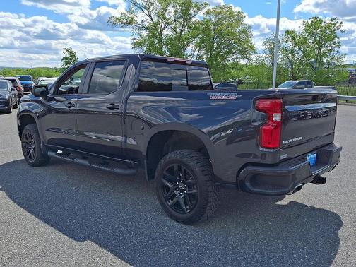 Dark Ash Metallic 2024 Chevrolet Silverado 1500 LT Trail Boss