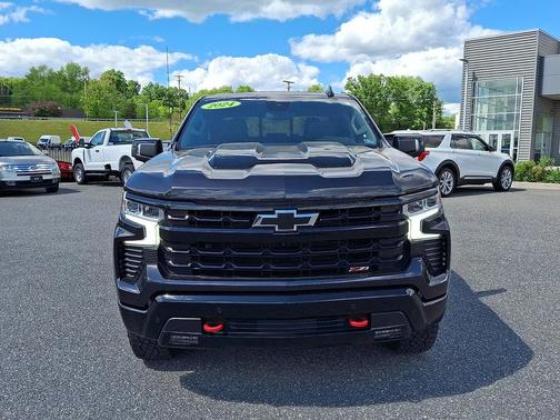 Dark Ash Metallic 2024 Chevrolet Silverado 1500 LT Trail Boss