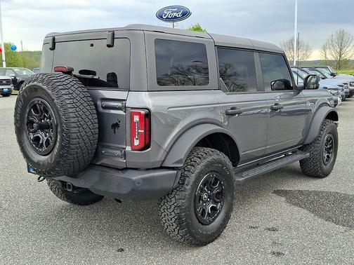 CARBONIZED GRAY METALLIC 2022 Ford Bronco WILDTRAK