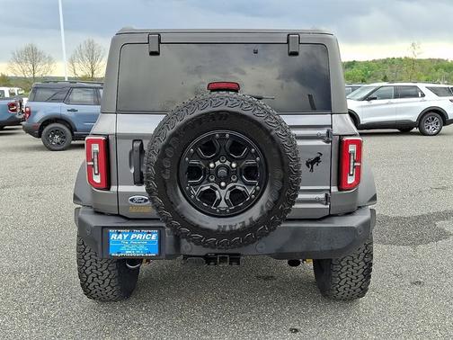 CARBONIZED GRAY METALLIC 2022 Ford Bronco WILDTRAK