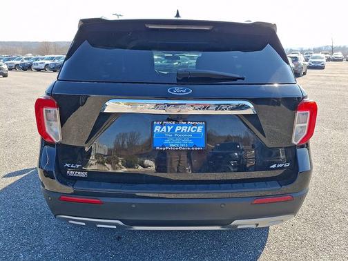 AGATE BLACK METALLIC 2023 Ford Explorer XLT