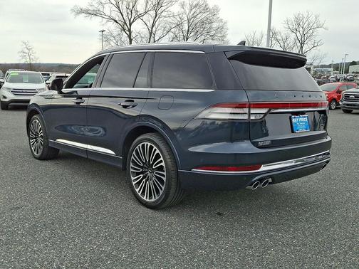 Flight Blue Metallic Clearcoat 2023 Lincoln Aviator Black Label AWD