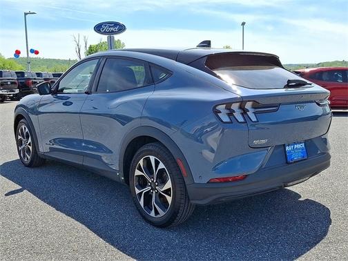 2024 Ford Mustang Mach-E SELECT