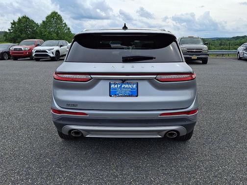 Silver Radiance Metallic Clearcoat 2022 Lincoln Corsair Standard