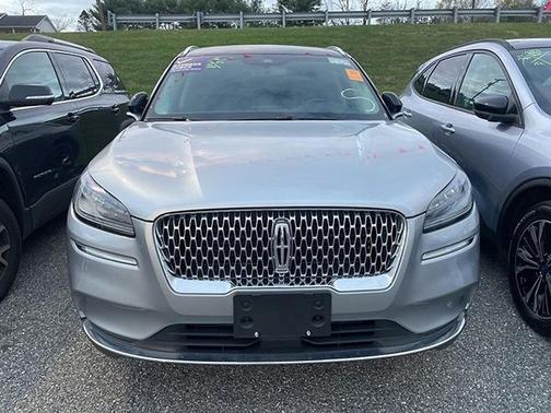 Silver Radiance Metallic Clearcoat 2022 Lincoln Corsair Standard