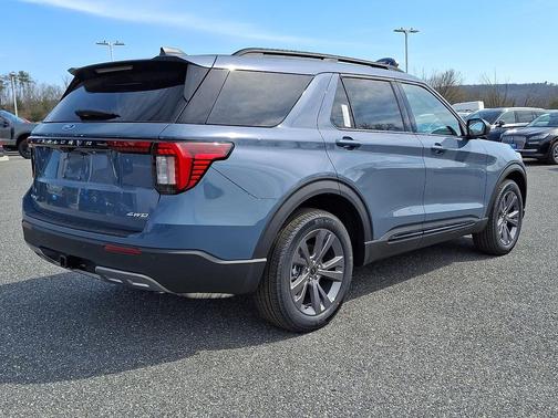 Vapor Blue Metallic 2026 Ford Explorer Active