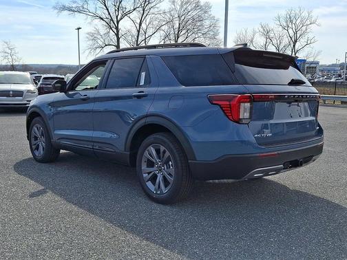 Vapor Blue Metallic 2026 Ford Explorer Active