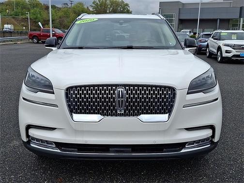 Pristine White Metallic Tri-Coat 2020 Lincoln Aviator Reserve AWD